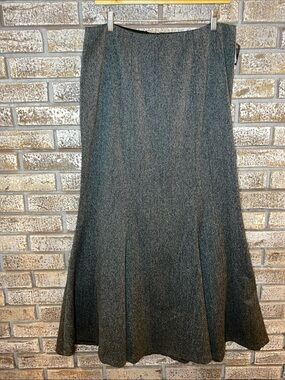 DE SENTINO Classic Gray Women's A-Line Skirt. RETAILS FOR $358.
